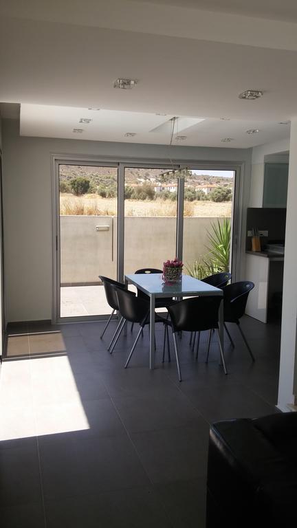 Palms Resort Apartments Alethriko Room photo