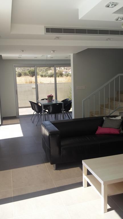 Palms Resort Apartments Alethriko Room photo