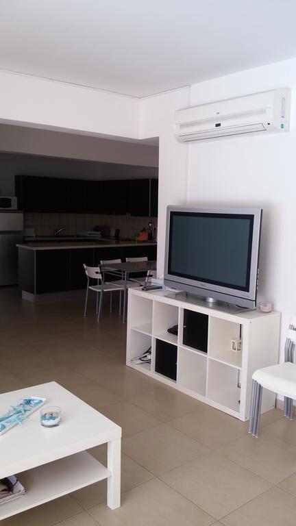 Palms Resort Apartments Alethriko Room photo