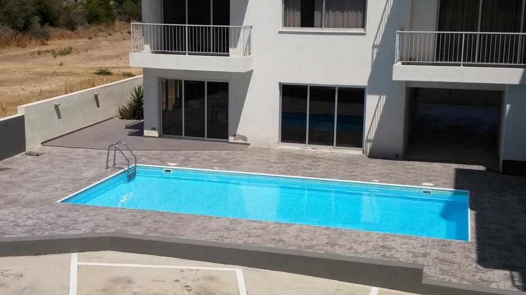 Palms Resort Apartments Alethriko Room photo